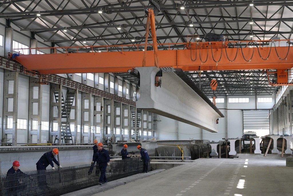 Новый завод железобетонных конструкций в Башкирии освещают светильники ЭРА