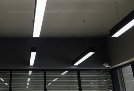 Популярные офисные светильники ЭРА SPO-531 теперь и в чёрном цвете!