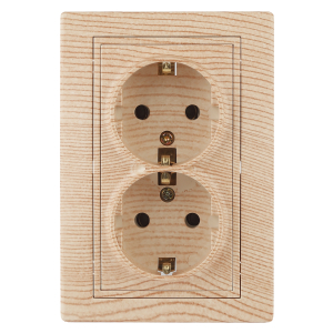 Розетка Intro Plano 1-205-11 с заземлением двойная 2X2P+E Schuko 16А-250В IP20 СУ сосна