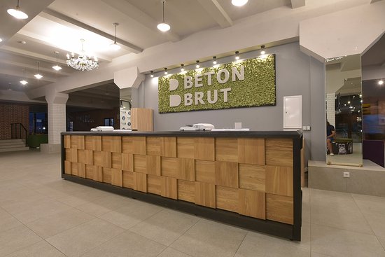 Светильники ЭРА освещают ресепшн, номера и территорию отеля Beton Brut в Анапе