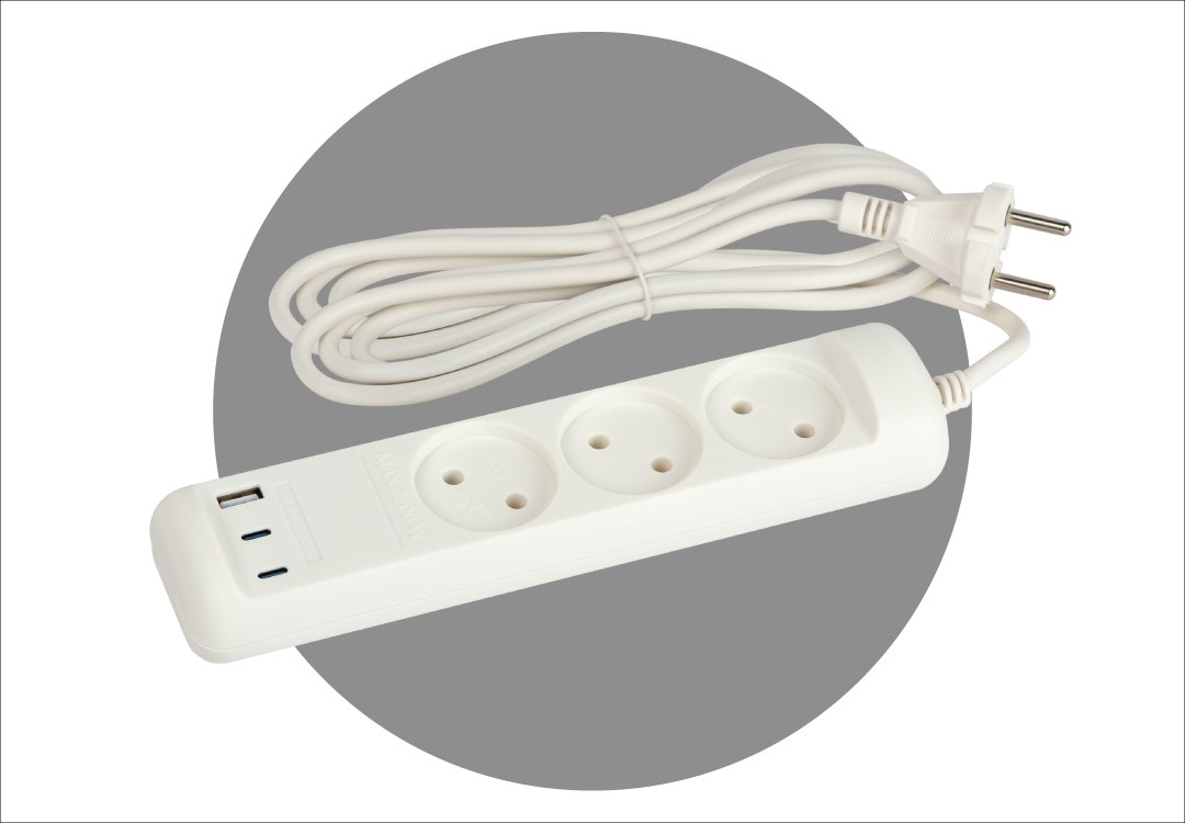 Серия ультраплоских удлинителей появилась в ассортименте ЭРА